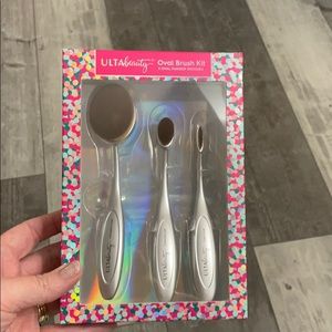 Oval Brush kit trio